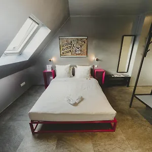 3* Hotel Jj32