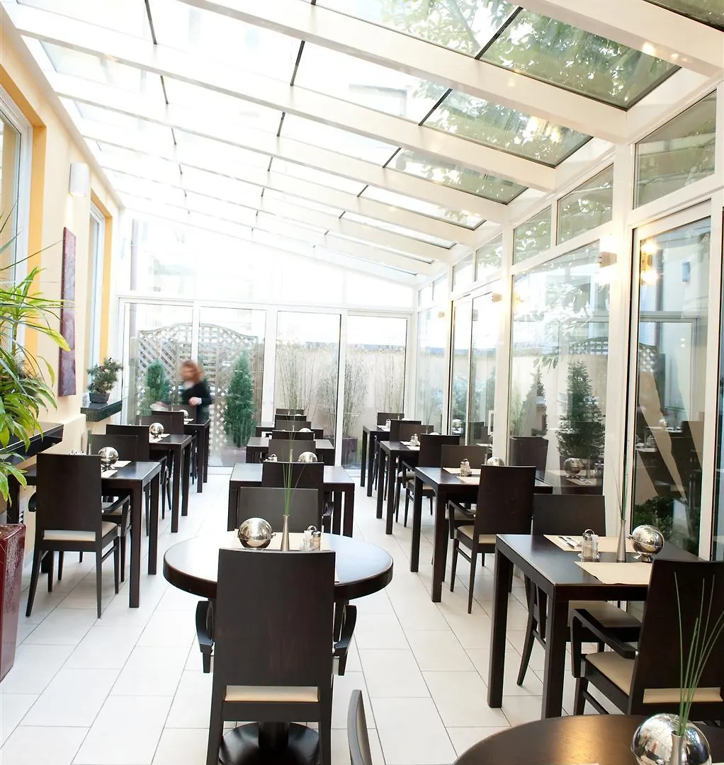 Best Western Plus Grand Hotel Victor Hugo Luxembourg 4*,